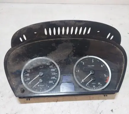 BMW 5 E60 E61 Speedometer (instrument cluster) 62116974576