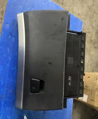 Volvo XC90 Glove box 3409421
