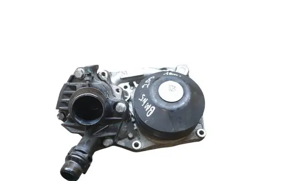 BMW 5 G30 G31 G38 Water pump 8514458