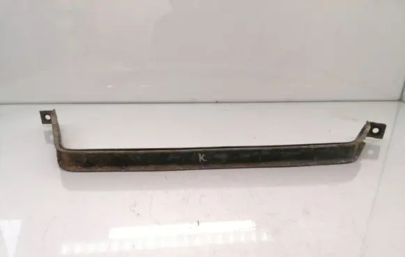Toyota Avensis T250 Fuel tank mounting bracket 