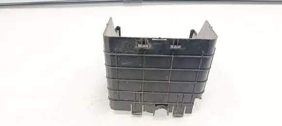 Volkswagen PASSAT B7 Battery box tray 3C0915335