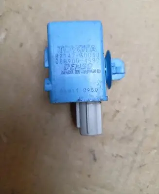 Toyota Sienna XL30 III Front door speaker 89747-30040