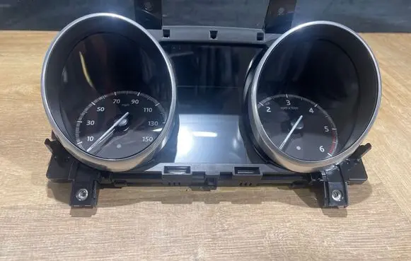 Land Rover Discovery 5 Speedometer (instrument cluster) HY3210849BF LR0051002