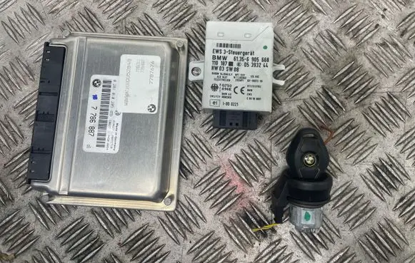BMW 5 E39 Engine ECU kit and lock set 7786887 0281010205 28RTE718
