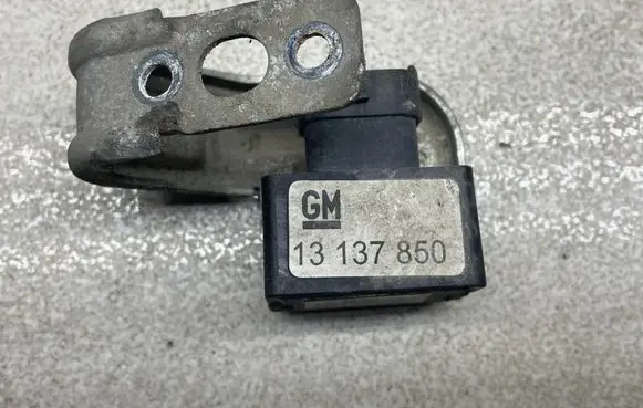 Opel Zafira B Sensor 002455008000 9570930003 0711071011