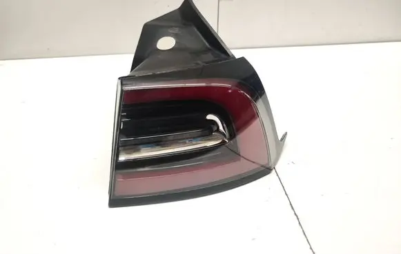 Tesla Model 3 Rear/tail lights 1077398 1077400