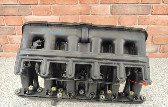 BMW 3 E46 Intake manifold 7501527