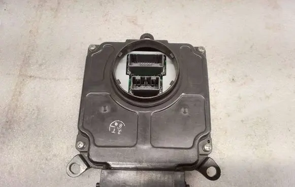 Lexus RX 450H LED ballast control module 8990748030 1437000051