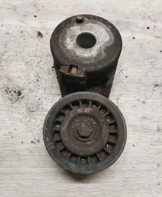 Chevrolet Trans Sport Generator/alternator belt tensioner