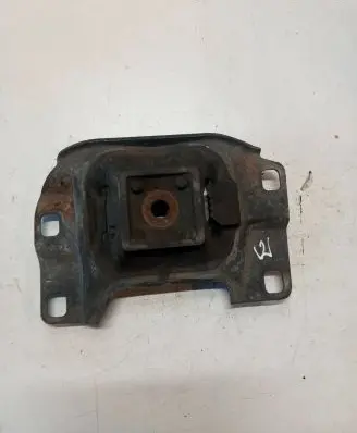 Volvo V50 Engine mount bracket 349249