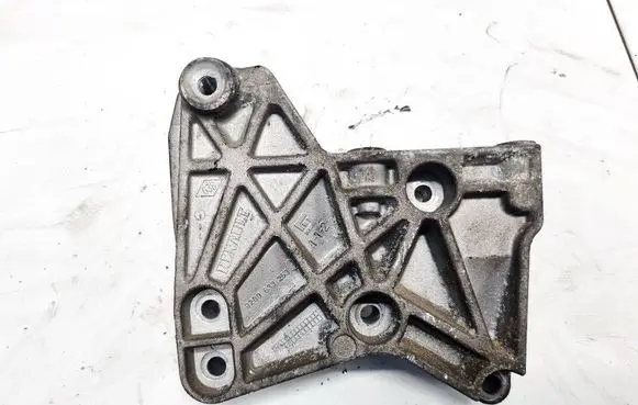 Renault Scenic II - Grand scenic II Engine mounting bracket 8200633253