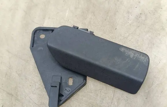 Volkswagen Touareg I Engine bonnet (hood) release handle 7L0823633D 7L0823533B