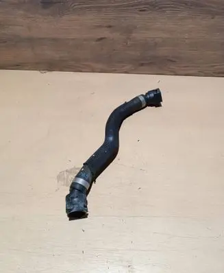 Engine coolant pipe/hose