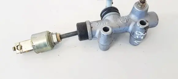 Clutch master cylinder