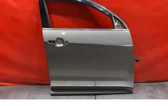 Chevrolet Equinox Front door