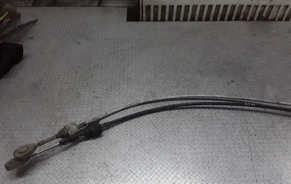 Gear shift cable linkage