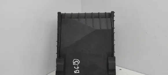 Volkswagen PASSAT B6 Fuse box cover 1K0937132F