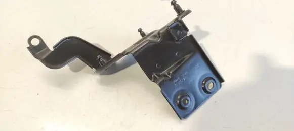 Skoda Octavia Mk3 (5E) ABS pump bracket 5Q1614235E