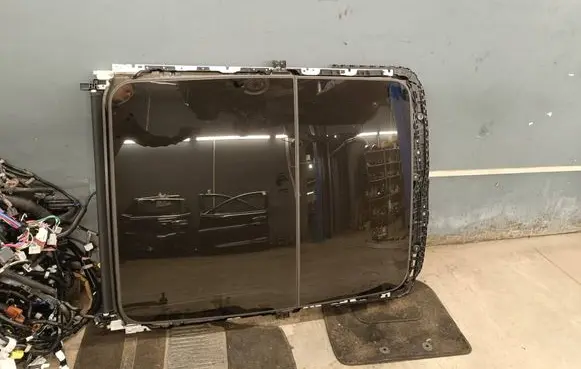 Nissan X-Trail T32 Sunroof set 