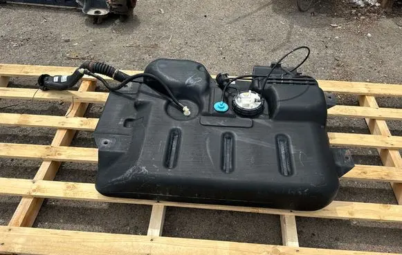 Opel Vivaro Fuel tank 8200004960 91165539 7700423934