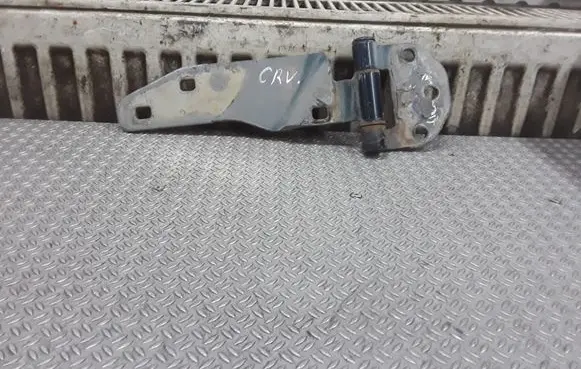 Honda CR-V Loading door lower hinge 