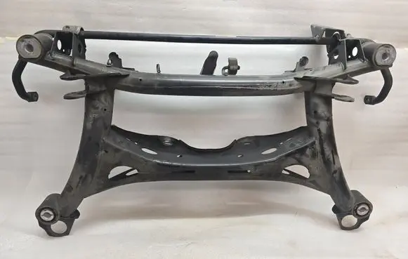 Volvo XC40 Rear subframe 32269606