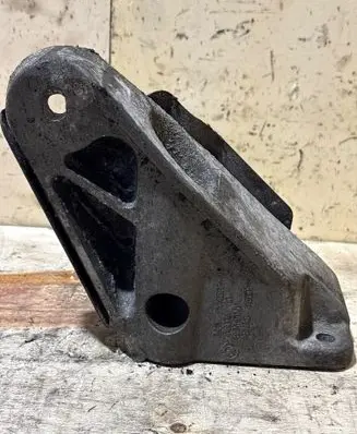 BMW X3 E83 Engine mounting bracket 3414582 22113414582