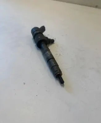 Opel Zafira B Fuel injector 0445110165