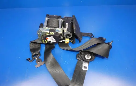 Volvo XC90 Front seatbelt