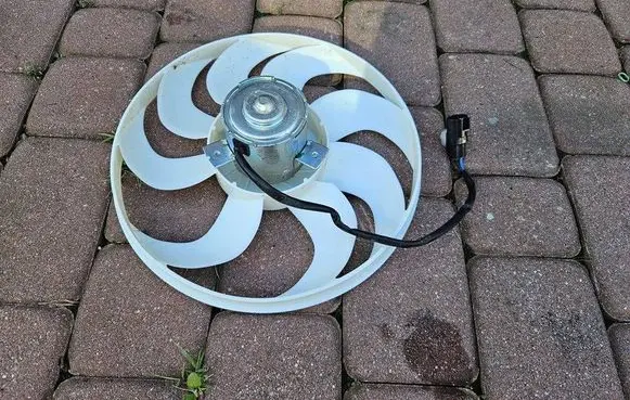 Toyota Aygo X Electric radiator cooling fan 5YY1245- 5002011 32083201