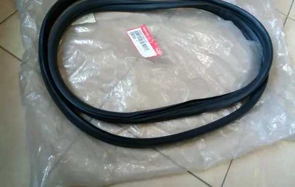 Honda HR-V Rubber seal rear door 72815T7WA01 NE68640