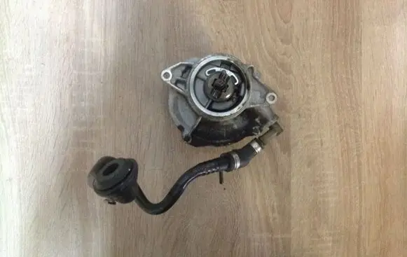 Audi A5 8T 8F Vacuum pump 057145100AF 700906110