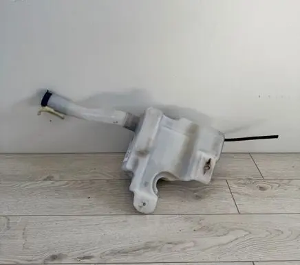 Fiat 500L Windshield washer fluid reservoir/tank