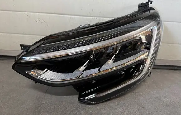 Renault Megane IV Headlight/headlamp 260608580R