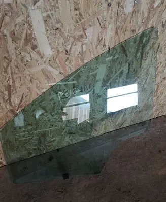Peugeot 3008 I Front door window glass four-door