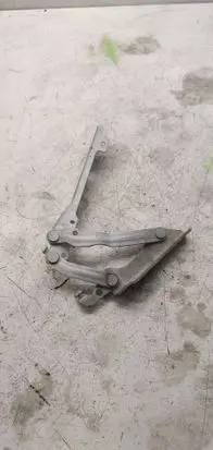 Volkswagen Golf VI Engine bonnet/hood hinges 1KM823302