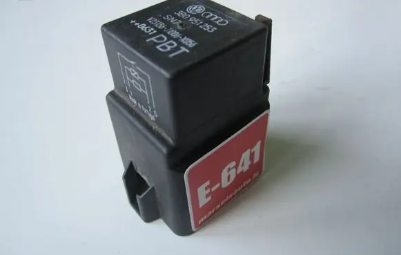 Volkswagen PASSAT CC Other relay