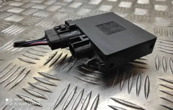 Coolant fan relay