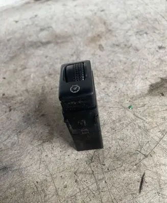 Nissan Quest Cruise control switch 53080