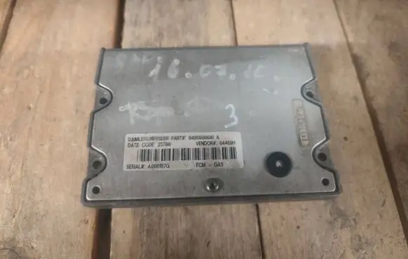 Chrysler Voyager Engine control unit/module 04869000AI 64469H A060187G