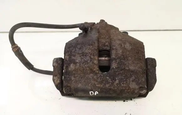Volkswagen PASSAT B6 Front brake caliper 582