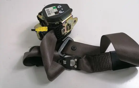 Audi A4 S4 B6 8E 8H Front seatbelt 560788501