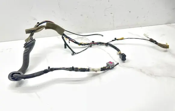 Opel Astra J Tailgate/trunk wiring harness 13306948 20100301 0220100301110510