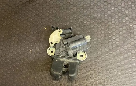 Audi A5 8T 8F Tailgate/trunk/boot lock/catch/latch 4F5827505