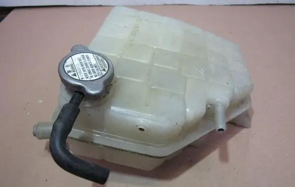 Suzuki Grand Vitara II Coolant expansion tank/reservoir cap 1793068DB0