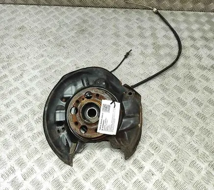 Mercedes-Benz SLK R171 Rear wheel hub A2033501408