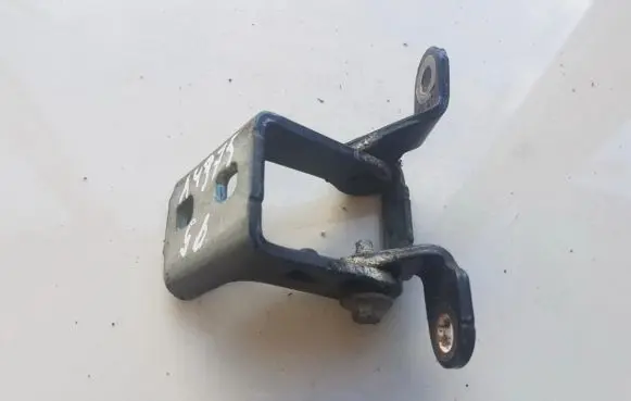 Opel Insignia A Rear door lower hinge