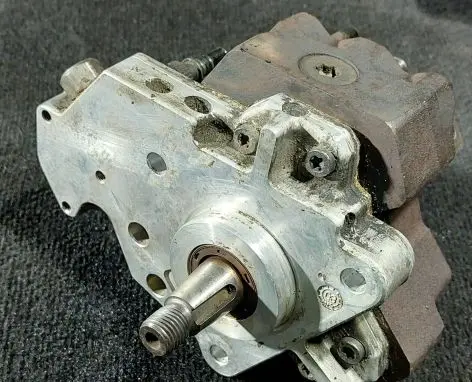 Renault Scenic II - Grand scenic II Fuel injection high pressure pump 8200108225 0445010075 037472