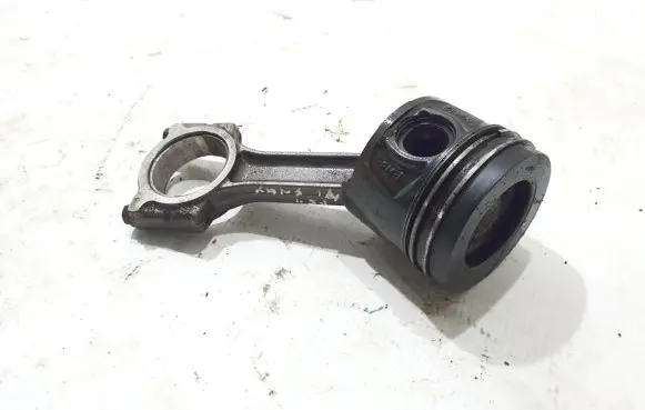 Renault Kangoo II Piston with connecting rod 120A11104R