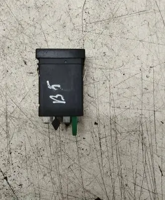Volkswagen PASSAT B5 Seat heating switch 3B0963563C